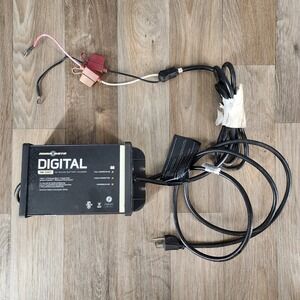 Minn Kota MK 106D Digital On-Board Battery Charger 1 Bank 6 Amp 1821065 Black